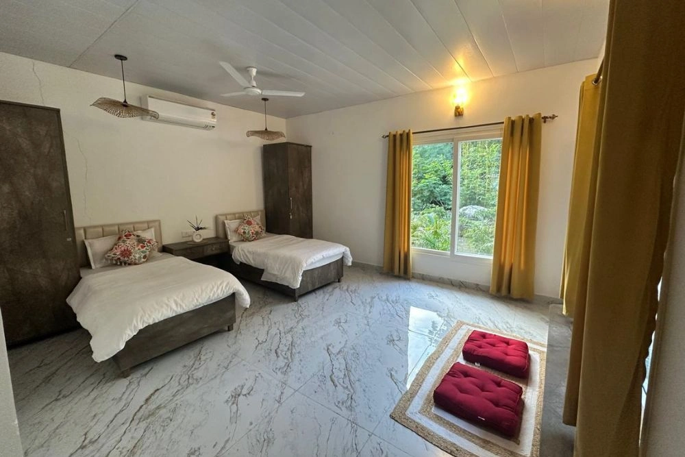 Ruime accommodatie kamers bij Adhiroha yoga ashram