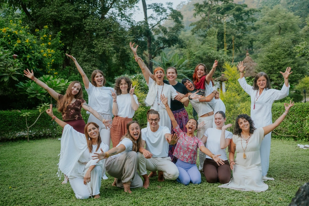 Yoga en Ayurveda wellness retreat bij Adhiroha ashram in Rishikesh