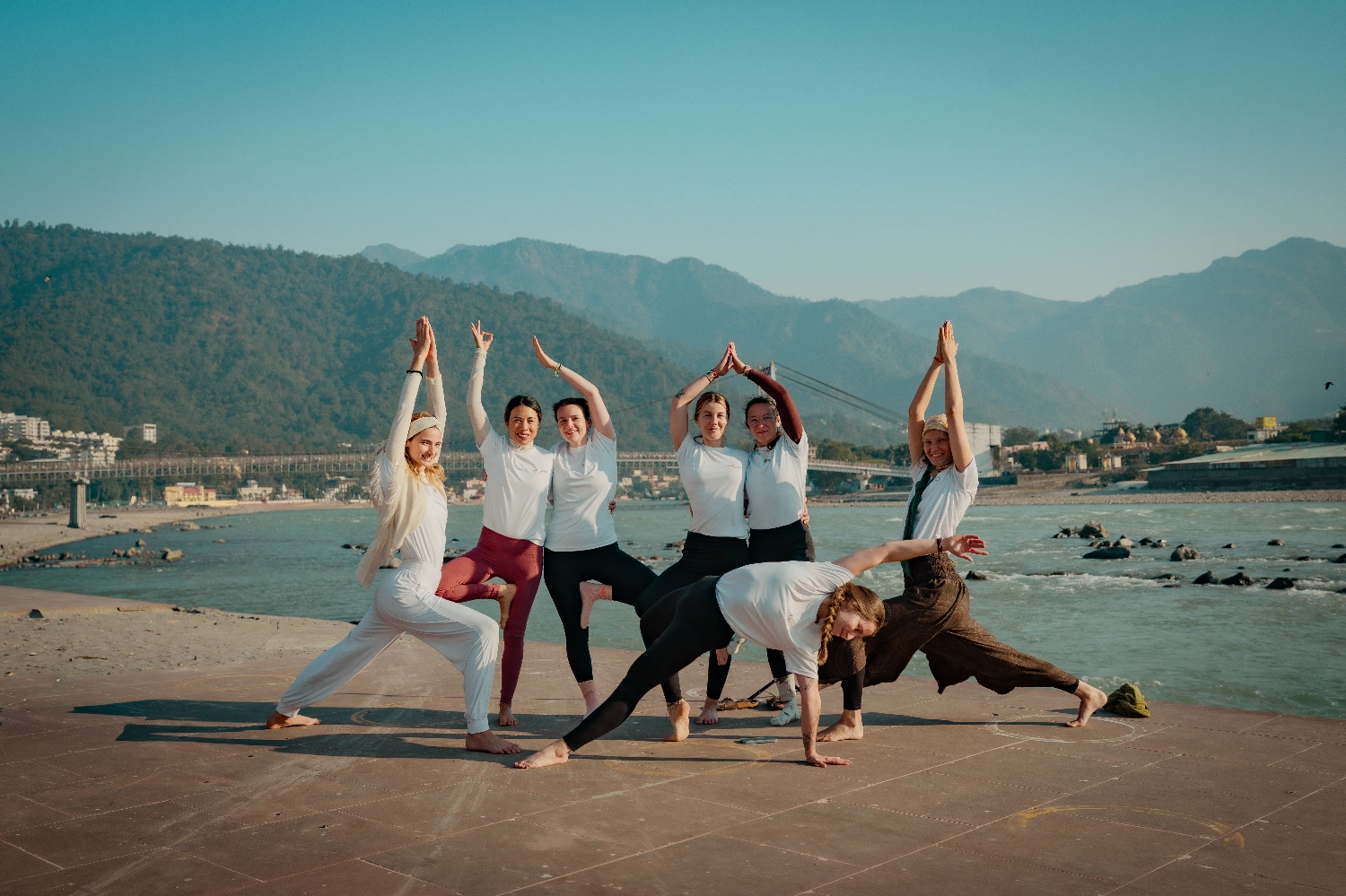 Pranayama ademhalingsoefening bij Adhiroha yoga opleiding