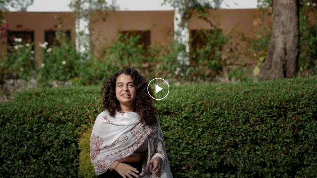 Video testimonial van Adhiroha yoga docentenopleiding Rishikesh