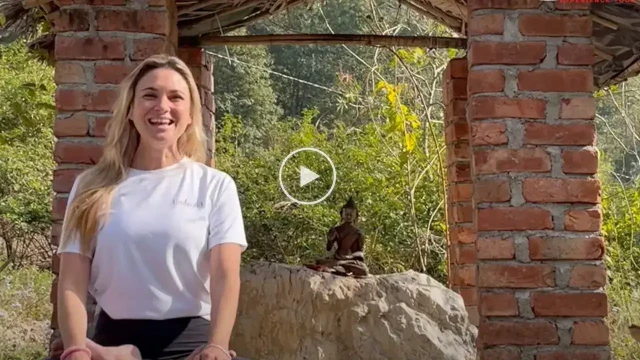 Video testimonial van Adhiroha yoga docentenopleiding Rishikesh